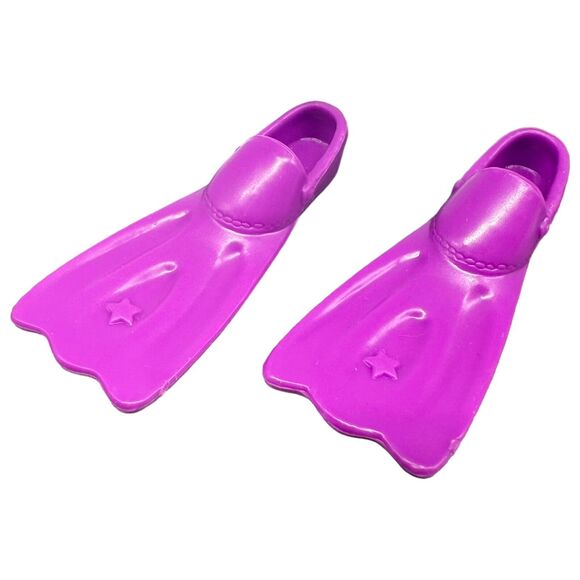 2017 Barbie Pink Passport Skipper Doll & Tiki Hut Playset Purple Flippers CRB14 - Picture 1 of 5